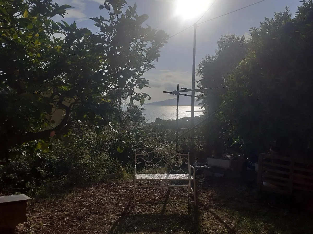 Tigullio Vacations: La Casetta Lavagna Italia